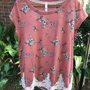 Xhilaration Dusty Rose Floral Appliqué Top